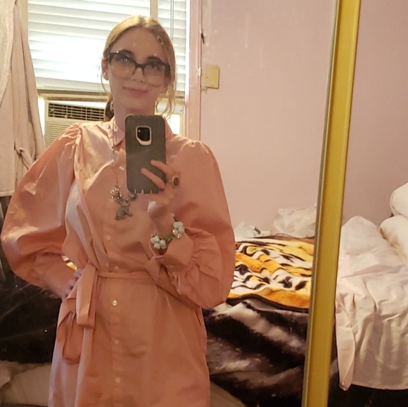 Meet your Posher, Mia - Picture 2 of 8